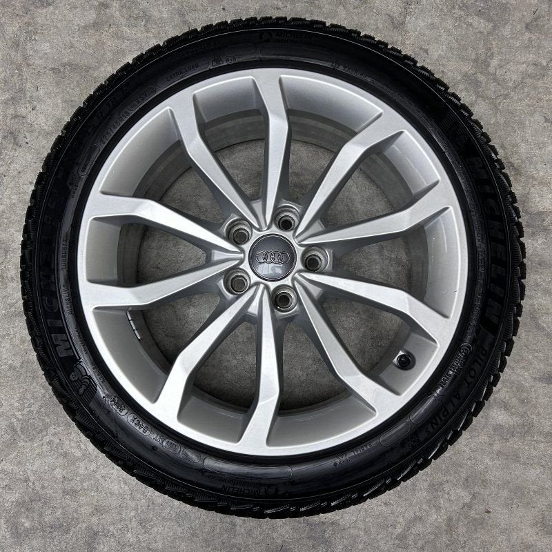 18 inch originele velgen + winterbanden Audi A4 B9 8W0601025, 18 inch, Gebruikt, -, -