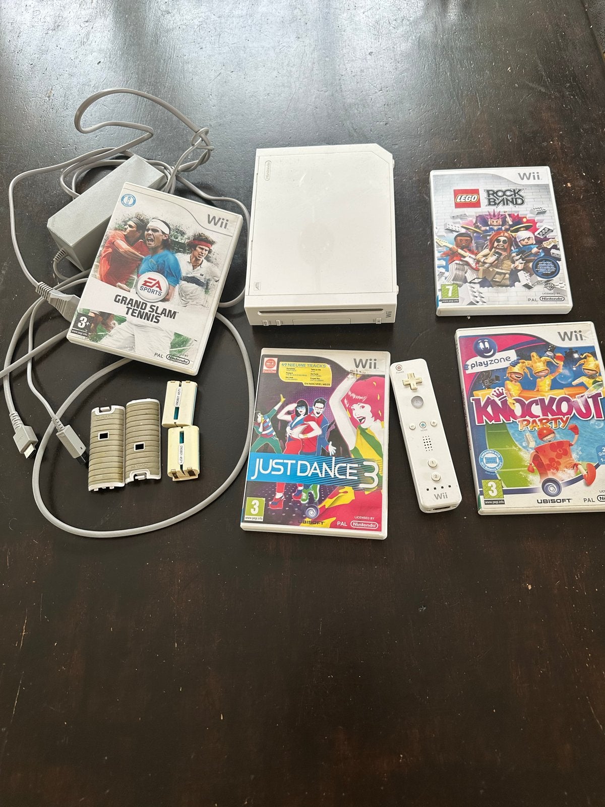 Wii console (defect) met games en accessoires, Ophalen of Verzenden, Niet werkend, Met 1 controller, Met games