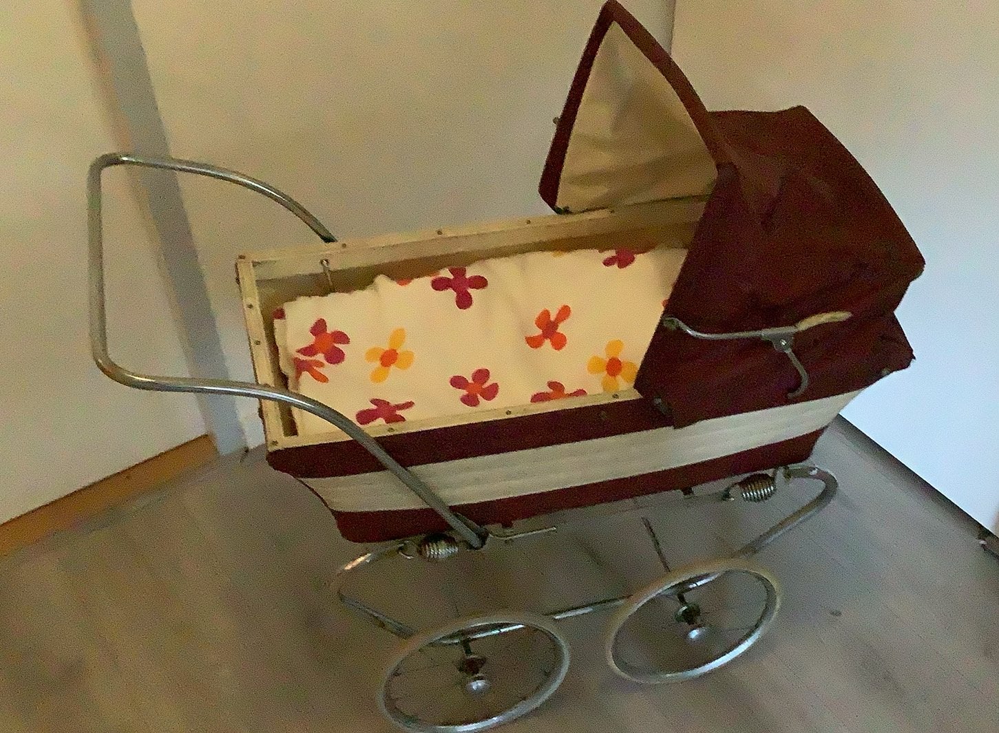 Vintage jaren 60 poppenwagen, Antiek en Kunst, Antiek | Speelgoed, Ophalen