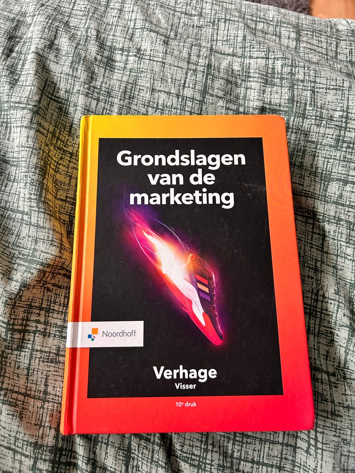 Grondslagen van de marketing - 10e druk, Boeken, Ophalen of Verzenden, Zo goed als nieuw, Economie en Marketing