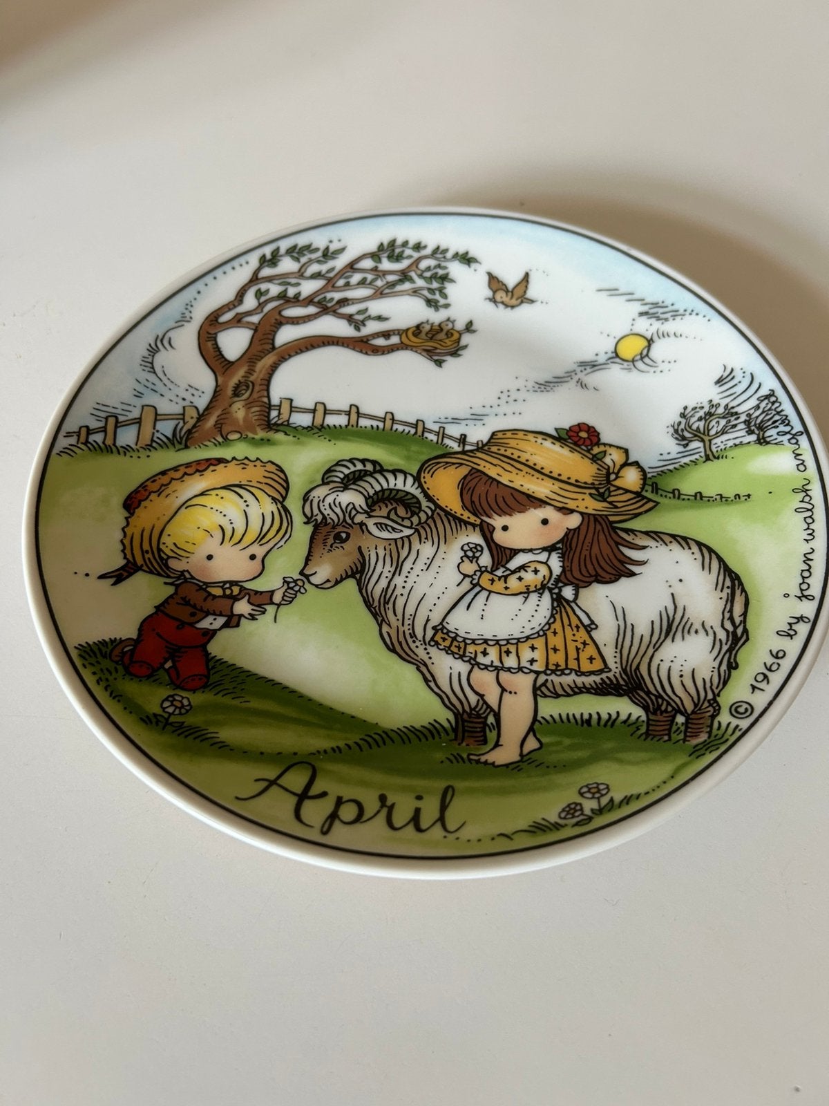 Bord April - Joan Walsh Anglund, Ophalen of Verzenden