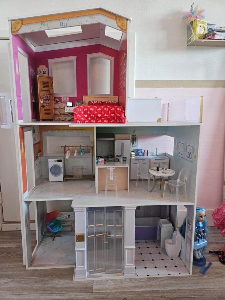 Rainbow High poppenhuis, Ophalen, Zo goed als nieuw, Poppenhuis