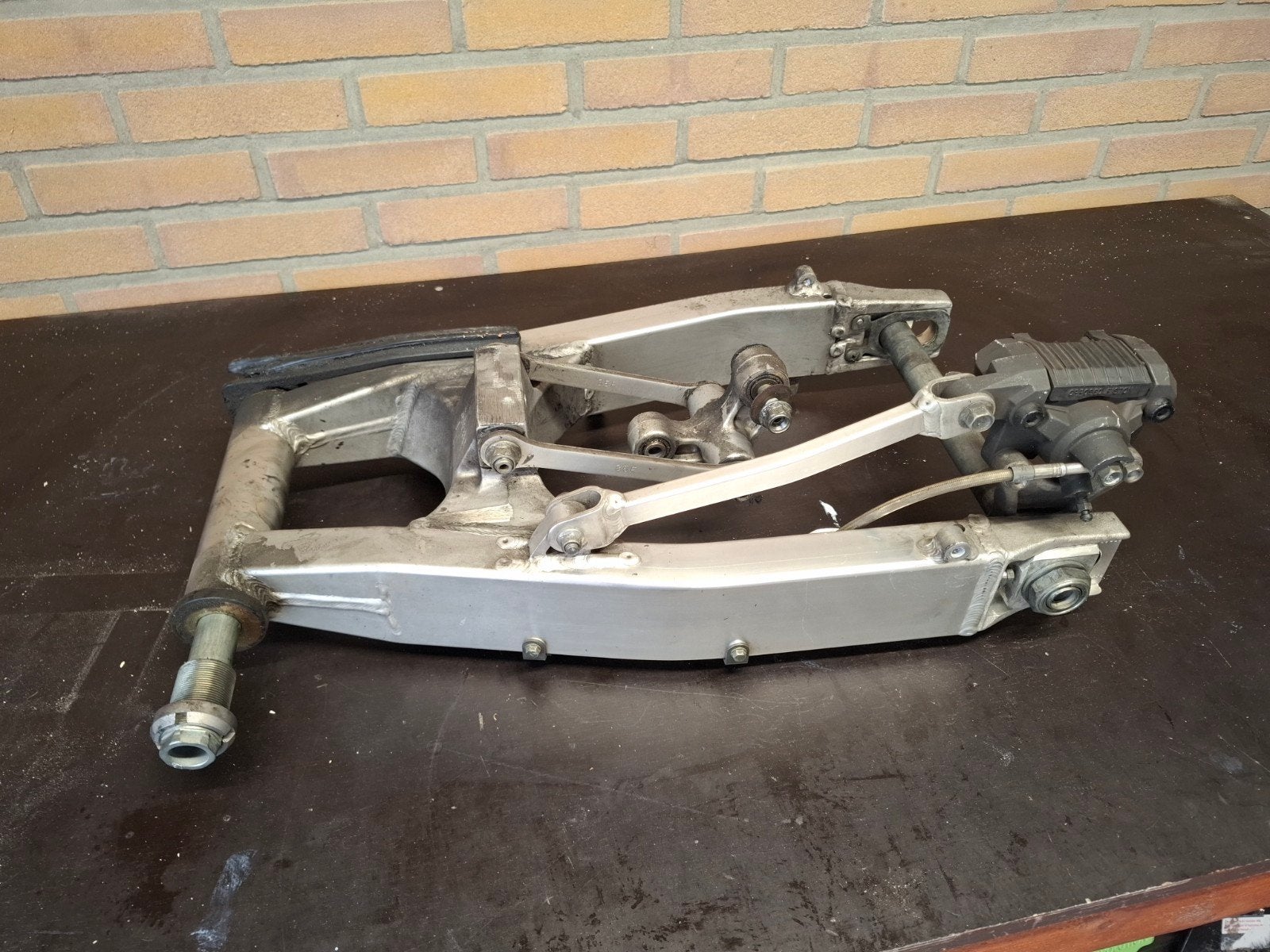 Suzuki gsxr 600 achterbrug compleet, Motoren, Ophalen of Verzenden