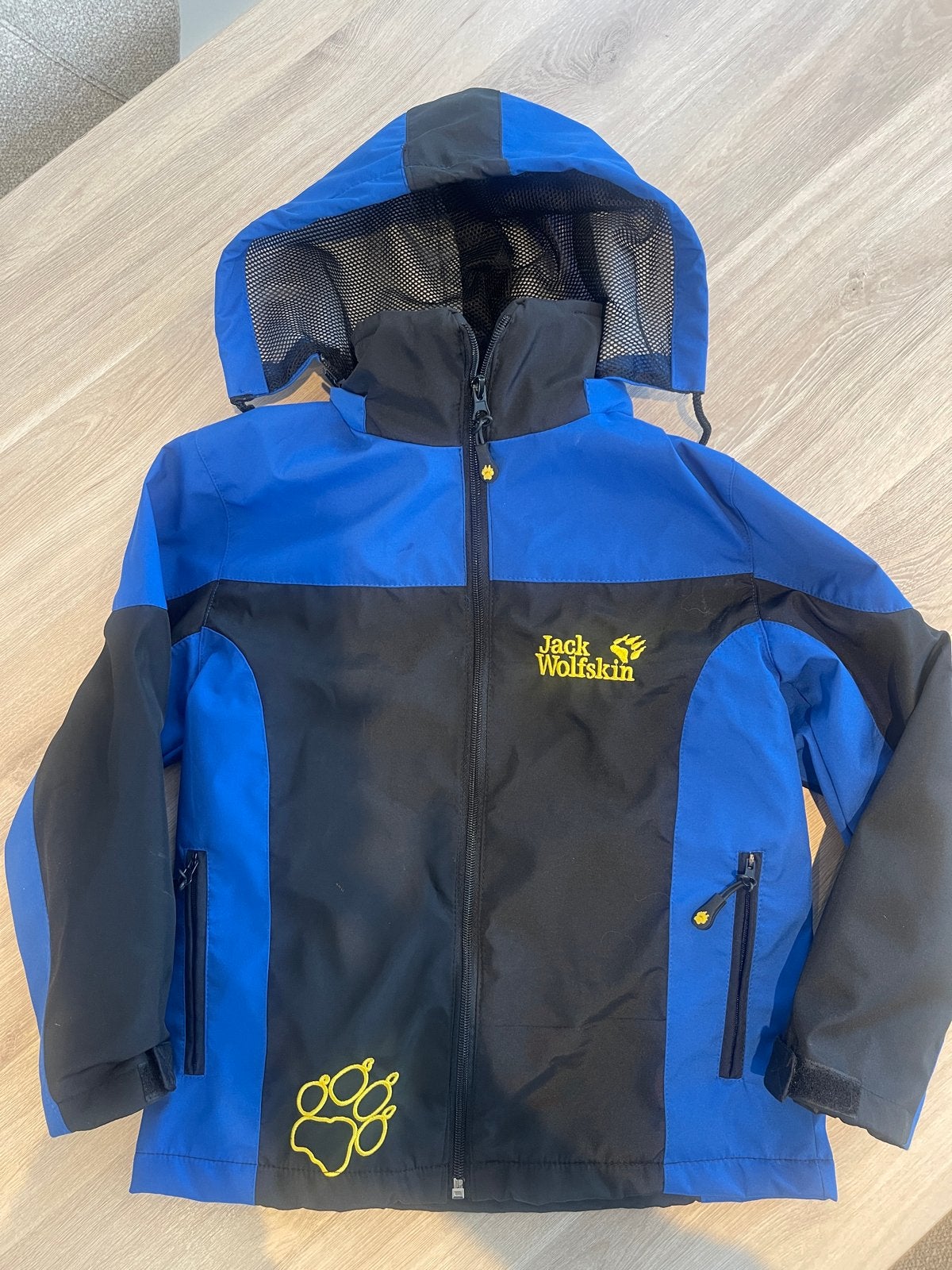 Jack Wolfskin jongens wind/regenjas - geweldige kleuren!, Kinderen en Baby's, Ophalen of Verzenden, Zo goed als nieuw, Jongen