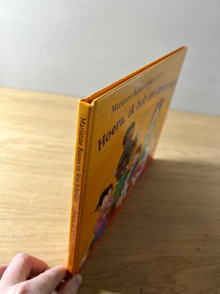 Hoera, ik heb een dierenvriendje!, Ophalen of Verzenden, Gelezen