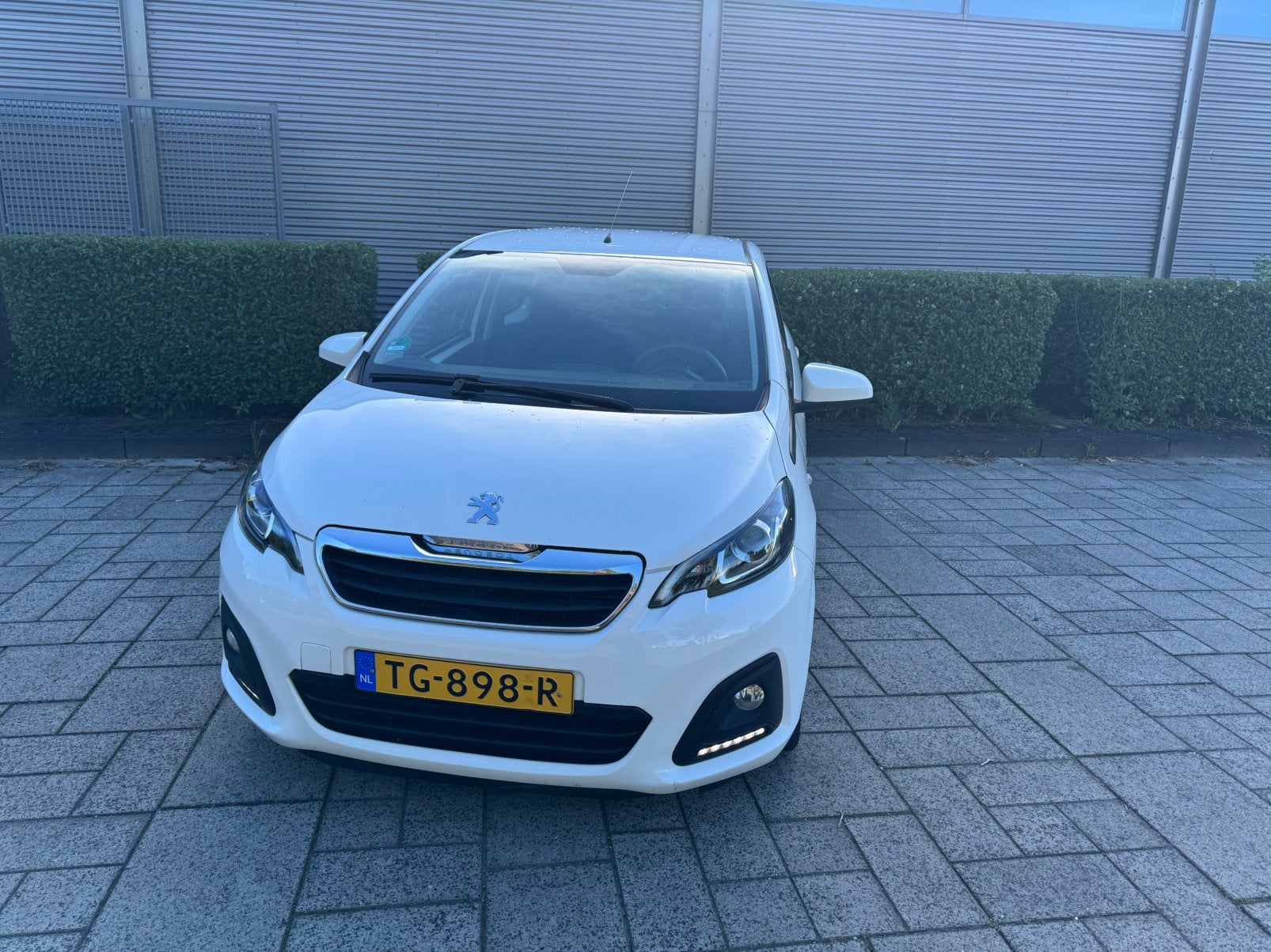 Peugeot 108 1.0 E-vti 72pk 5D 2018 Wit, Auto's, Voorwielaandrijving, 4 stoelen, Wit, Origineel Nederlands