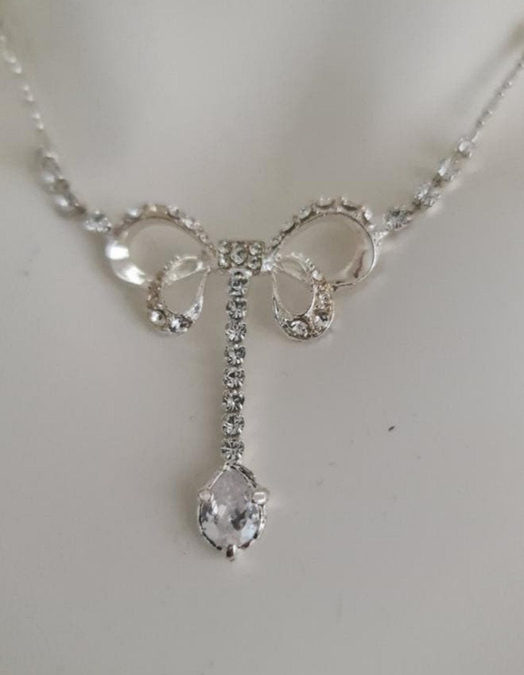 Nieuwe bruidsketting ketting zilver strikje strik strass, Ophalen of Verzenden, Nieuw, Zilver, Met strass