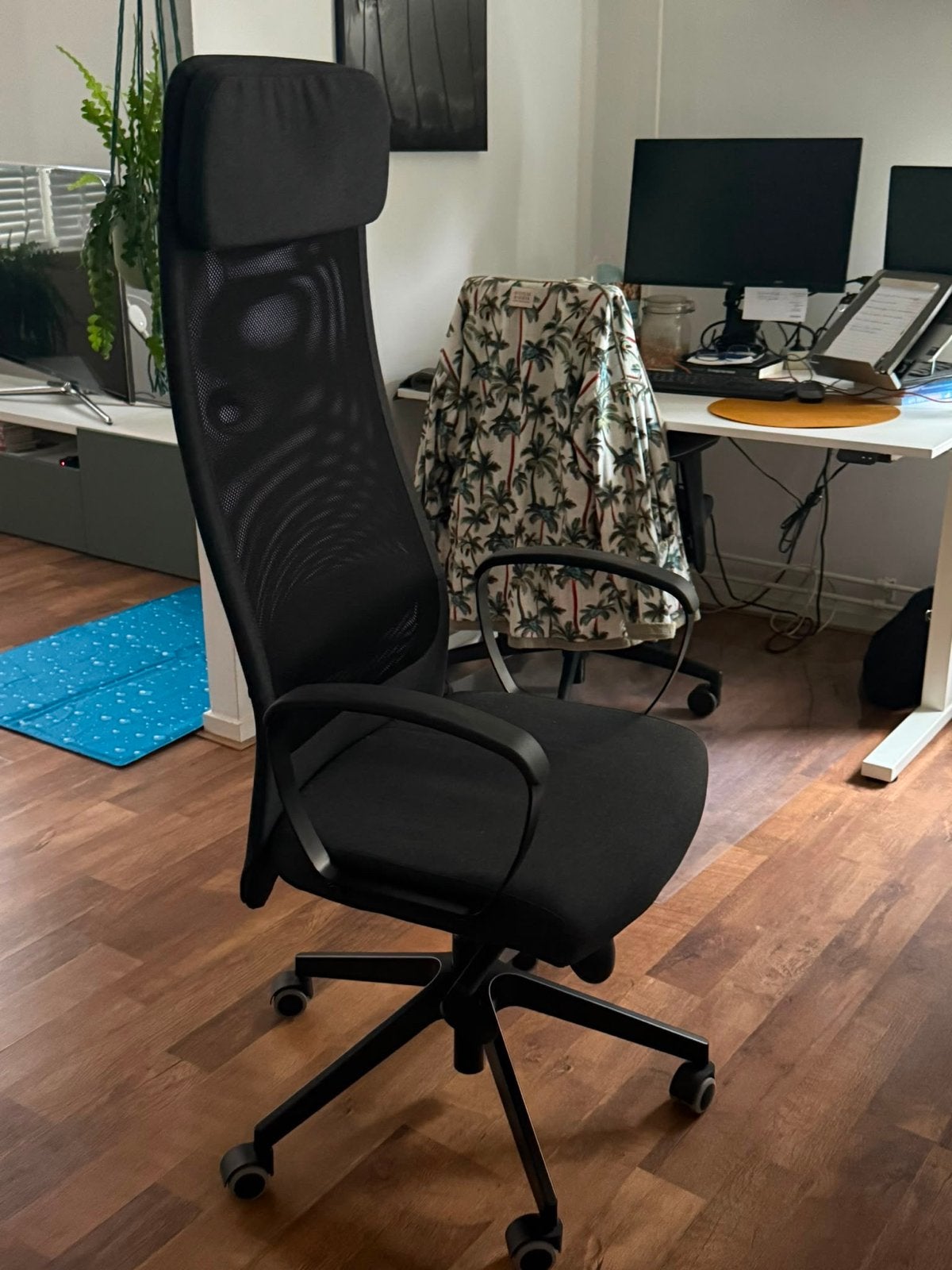 Zwarte Bureaustoel MARKUS IKEA, Huis en Inrichting, Bureaustoelen, Ophalen, Zwart, Zo goed als nieuw, Bureaustoel