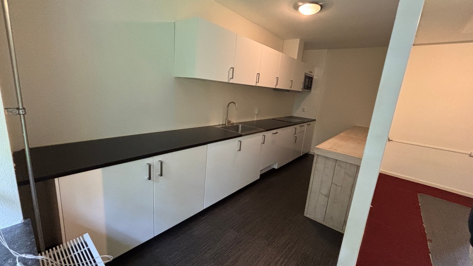 Moderne witte keuken met inbouwapparatuur, Ophalen, Gebruikt, Wit, Enkelwandige keuken