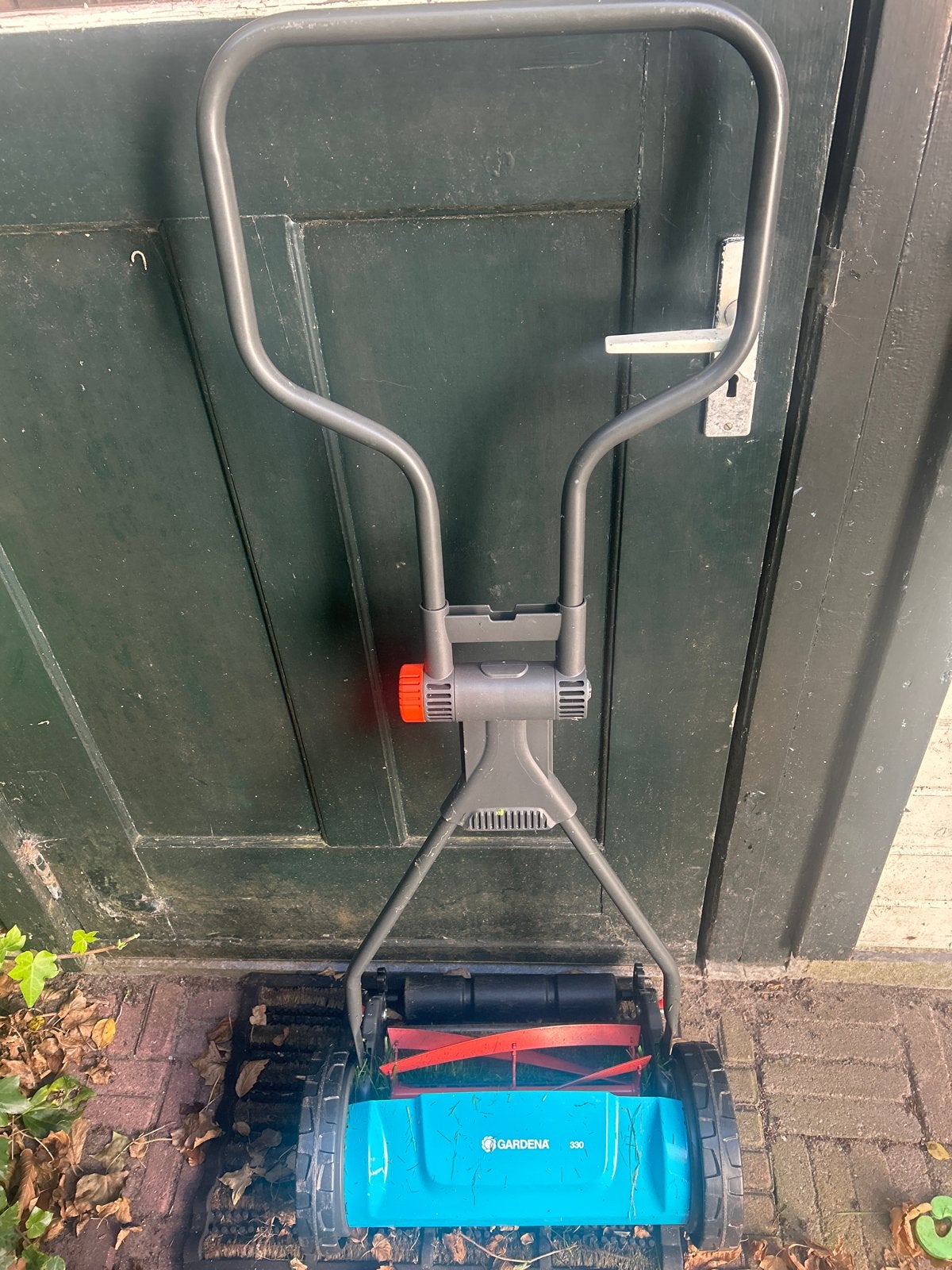 Gardena 330 handgrasmaaier - anderhalf jaar oud, Tuin en Terras, Ophalen, Gebruikt, Handgrasmaaier, 30 t/m 39 cm