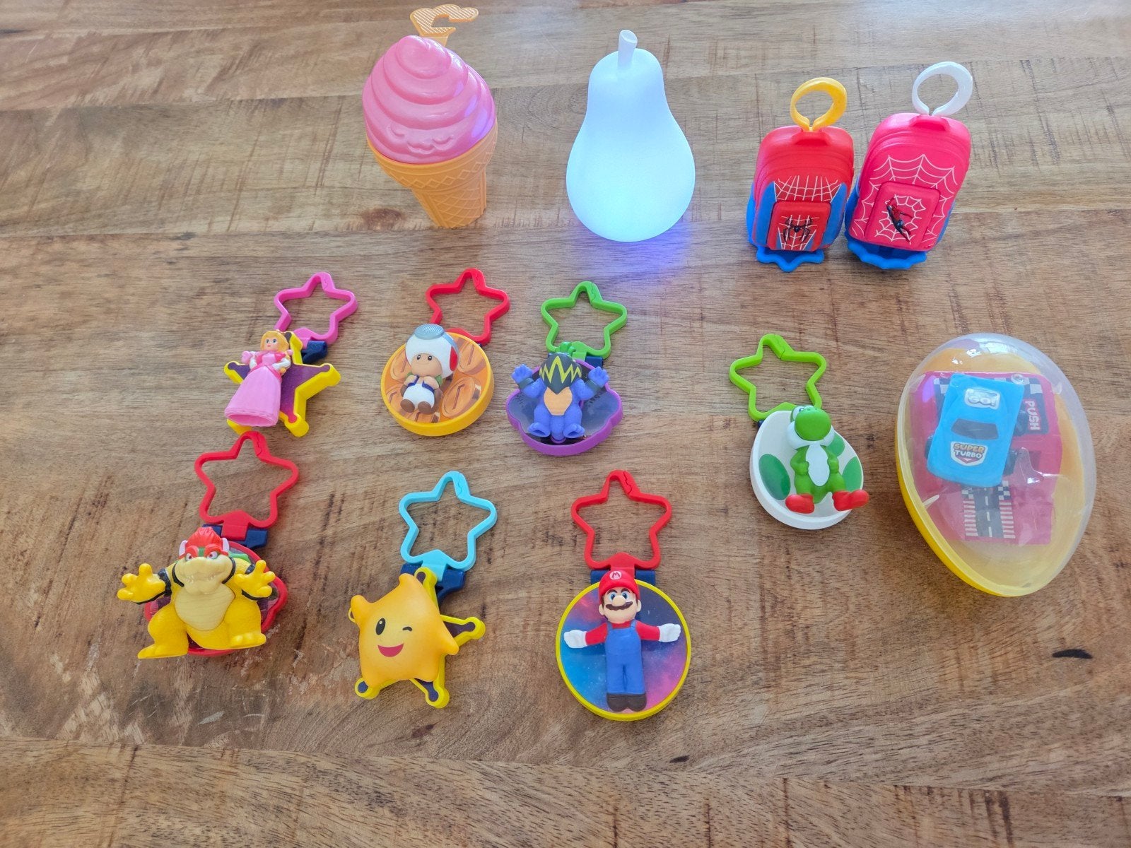 speelgoed set en klein nachtlampje te koop!, Verzamelen, Ophalen, Zo goed als nieuw