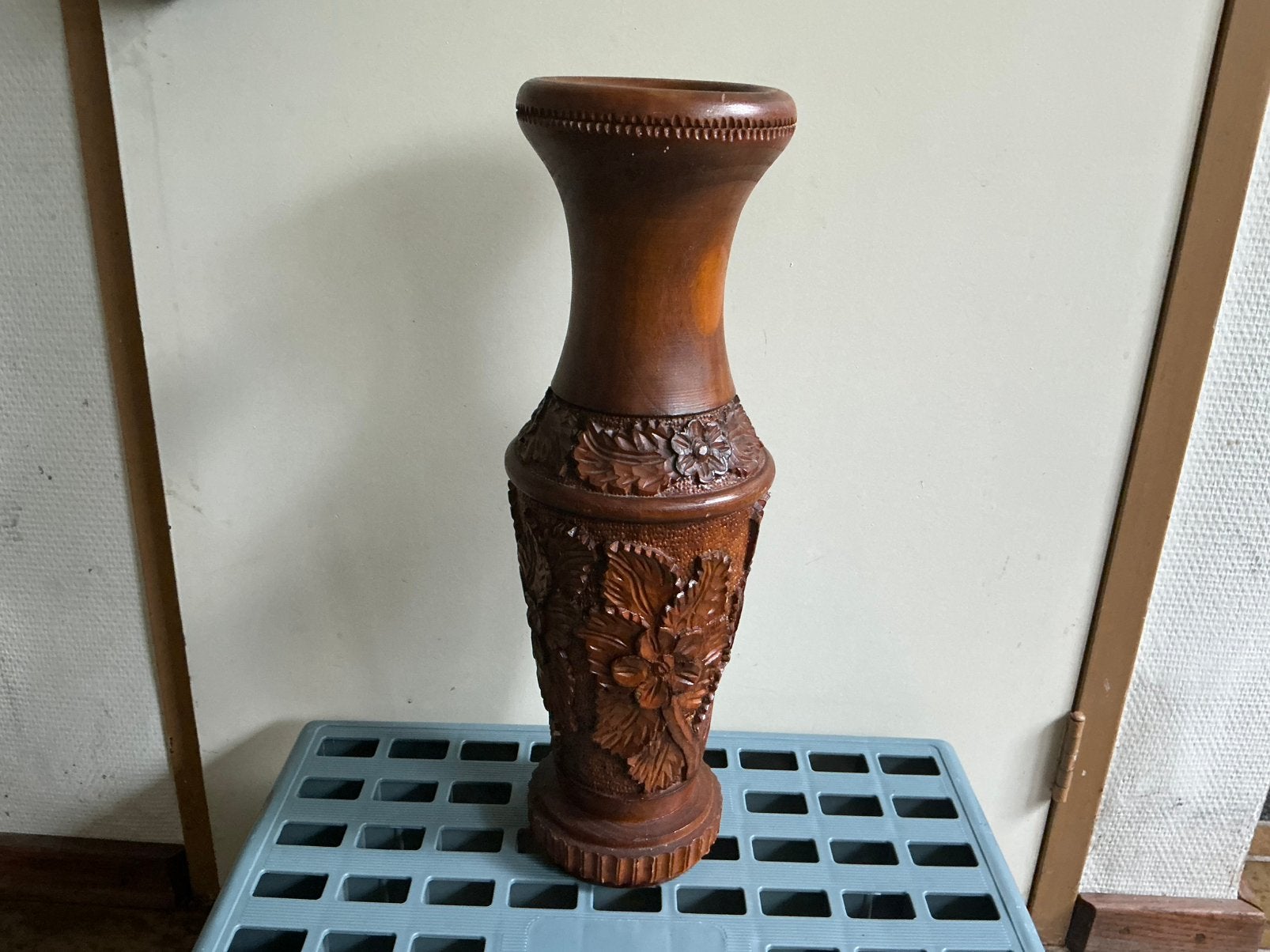 Vintage houten vaas, Ophalen, Zo goed als nieuw