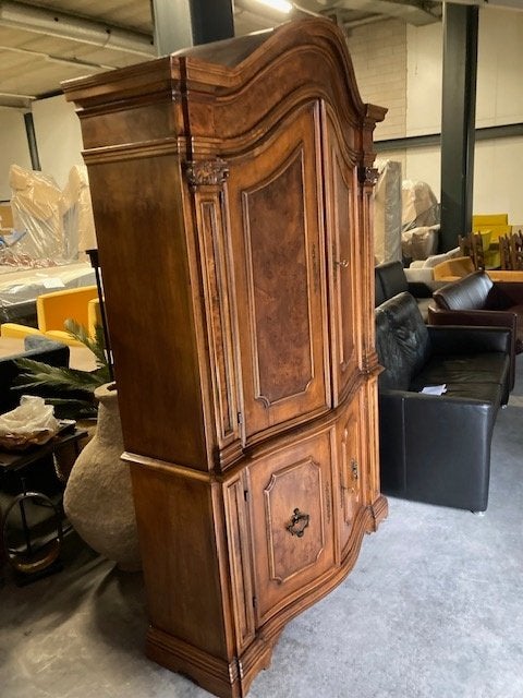 Foto 13 van servieskast buffetkast brocante notenhout 2 delen ALS NIEUW