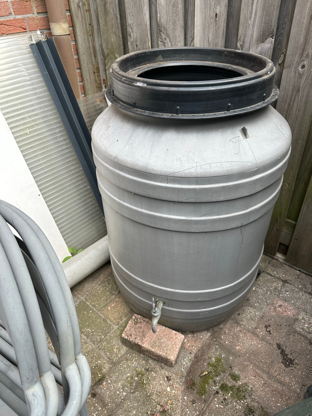 Regenton met kraantje, Tuin en Terras, Regentonnen, Ophalen, Kunststof, Gebruikt, Met kraantje