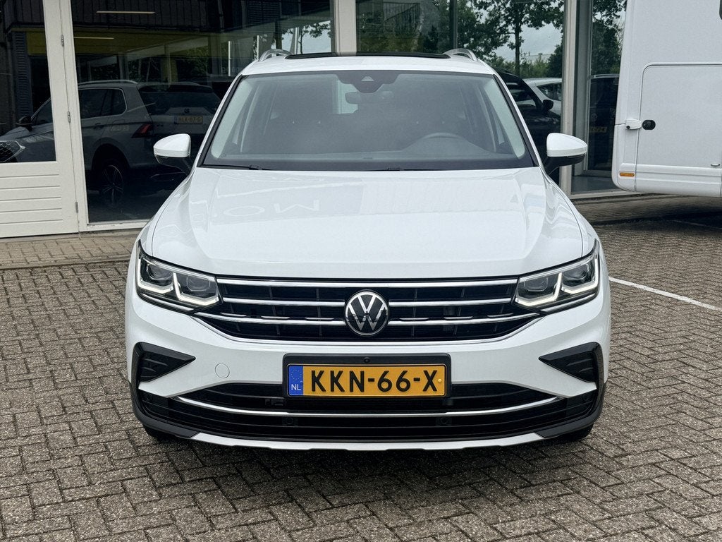 Volkswagen Tiguan 1.4 TSI eHybrid Elegance Business+ | Trekh, Auto's, Volkswagen, 1716 kg, 4 cilinders, Alcantara, Wit