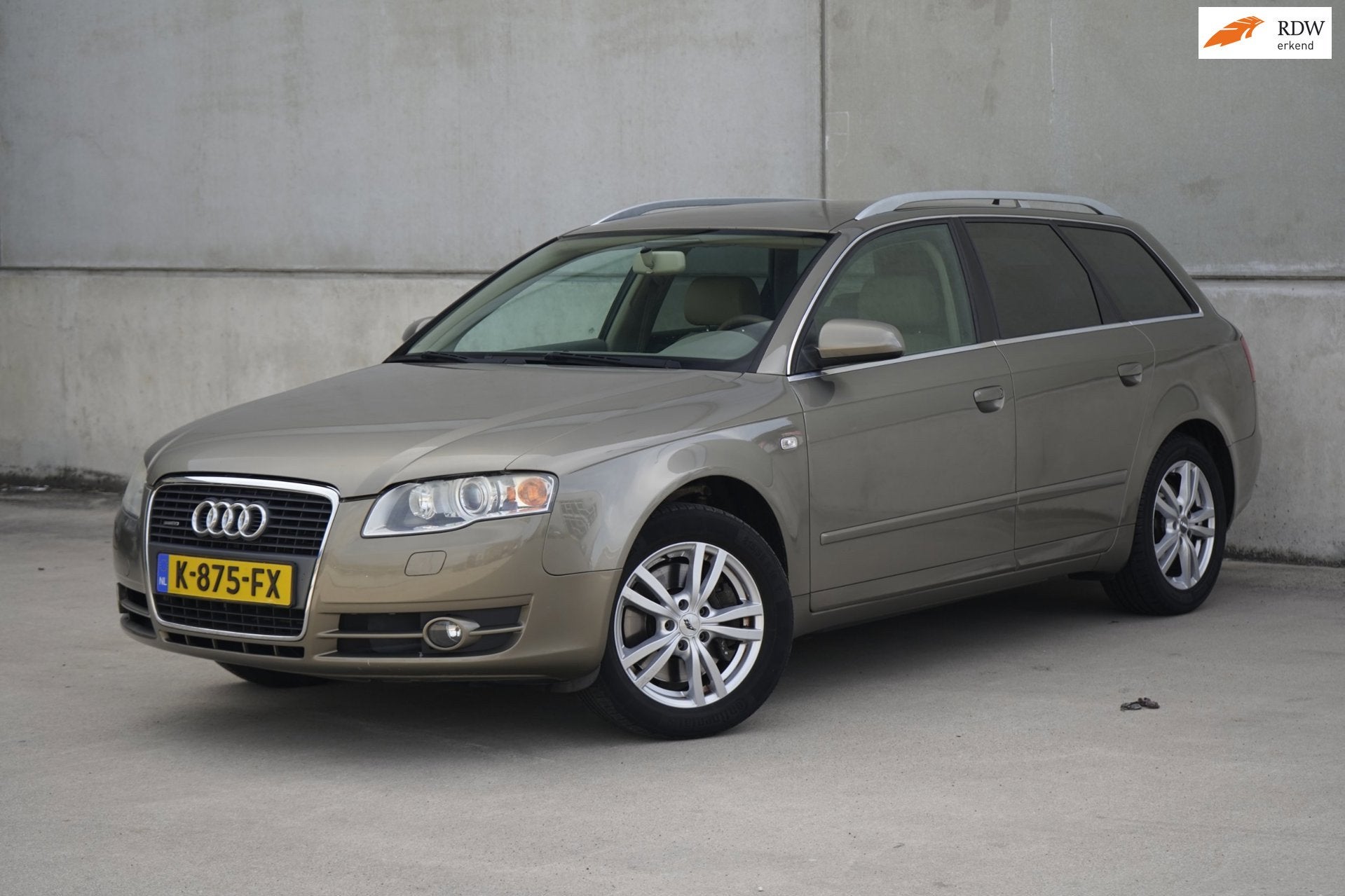 Audi A4 Avant 2.0 TFSI quattro, 200pk, Leer Automaat NAP, Auto's, Audi, Automaat, Gebruikt, Beige, 4 cilinders