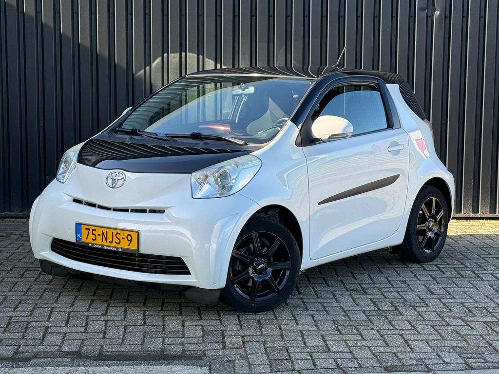 Toyota iQ 1.0 VVT-i Comfort, Auto's, Toyota, Stof, 4 stoelen, Origineel Nederlands, Handgeschakeld
