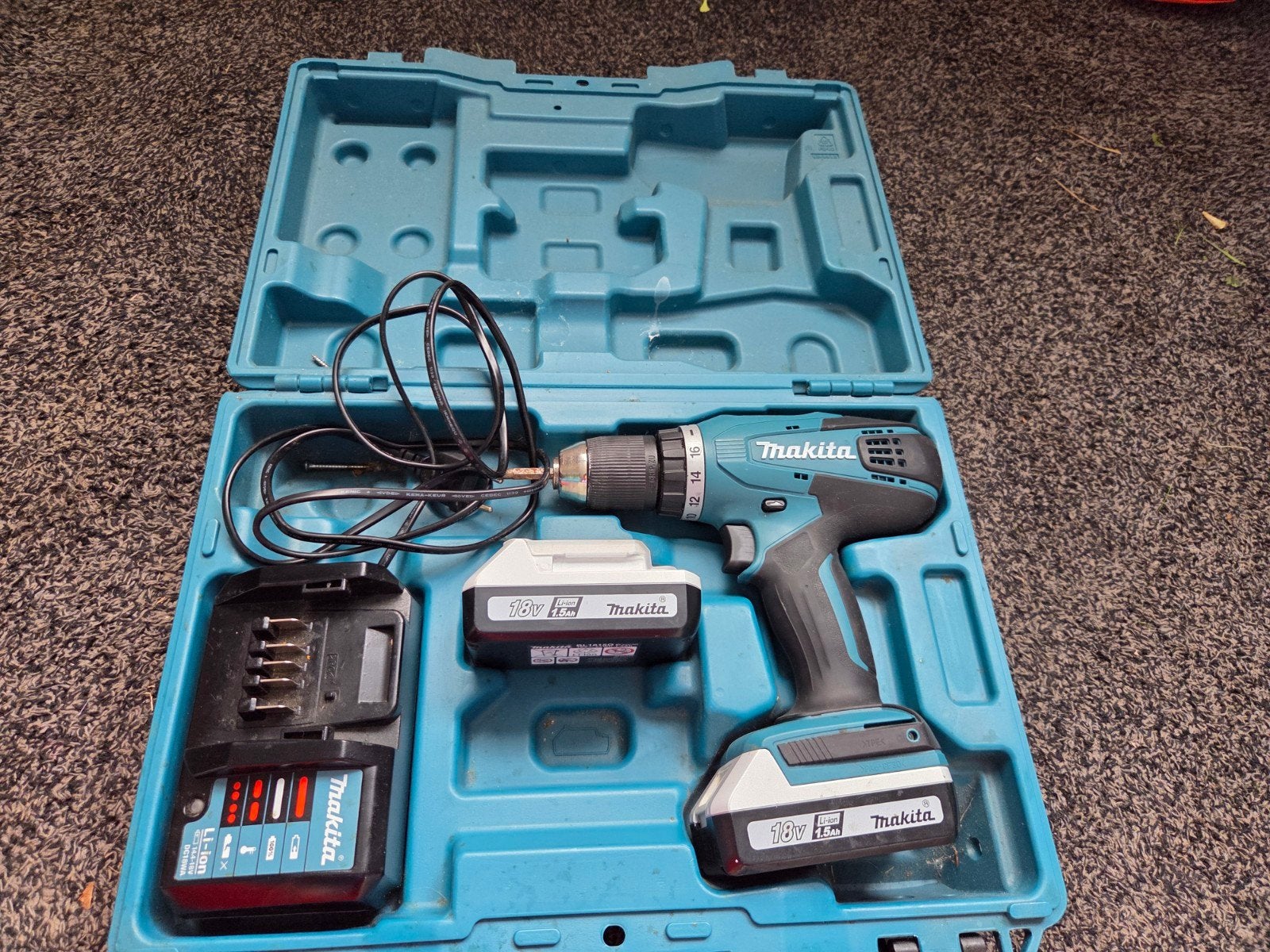 Makita schroefboormachine DF457D, Ophalen of Verzenden, Gebruikt, Boor- en Schroefmachine, Variabele snelheid