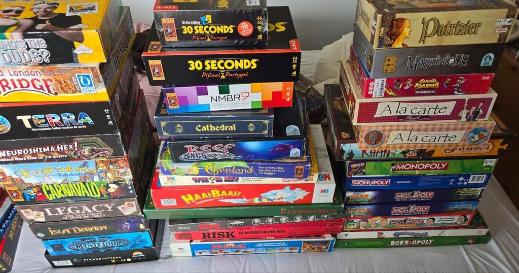 Héél veel goede spellen. Prima prijzen. Korting bij meerdere, Hobby en Vrije tijd, Gezelschapsspellen | Bordspellen, Ophalen, Zo goed als nieuw