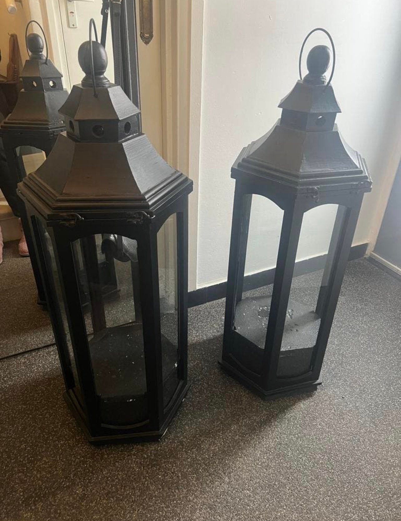 Prachtige zwarte kandelaren/windlichten 96cm hoog, Ophalen, Zo goed als nieuw, Netvoeding, Minder dan 50 watt