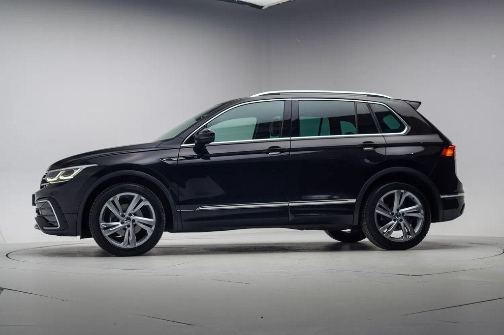 Volkswagen Tiguan 1.5 TSI R-Line Business+ Aut. [ Adapt.crui, Automaat, 1441 kg, 4 cilinders, 150 pk