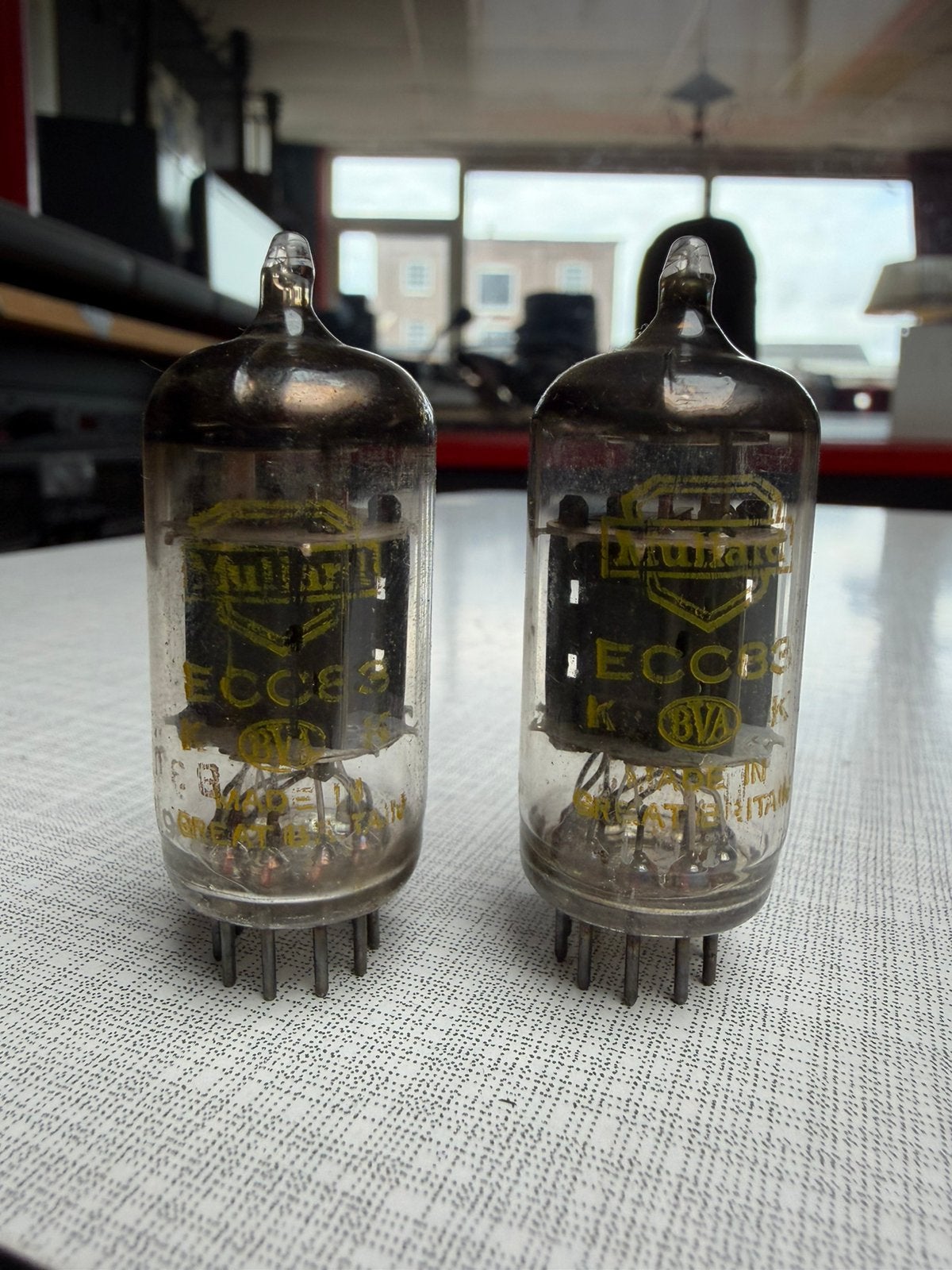 2x Mullard ECC83 Yellow Print preamp buizen uit 1961, Ophalen of Verzenden, Buis of Buizen