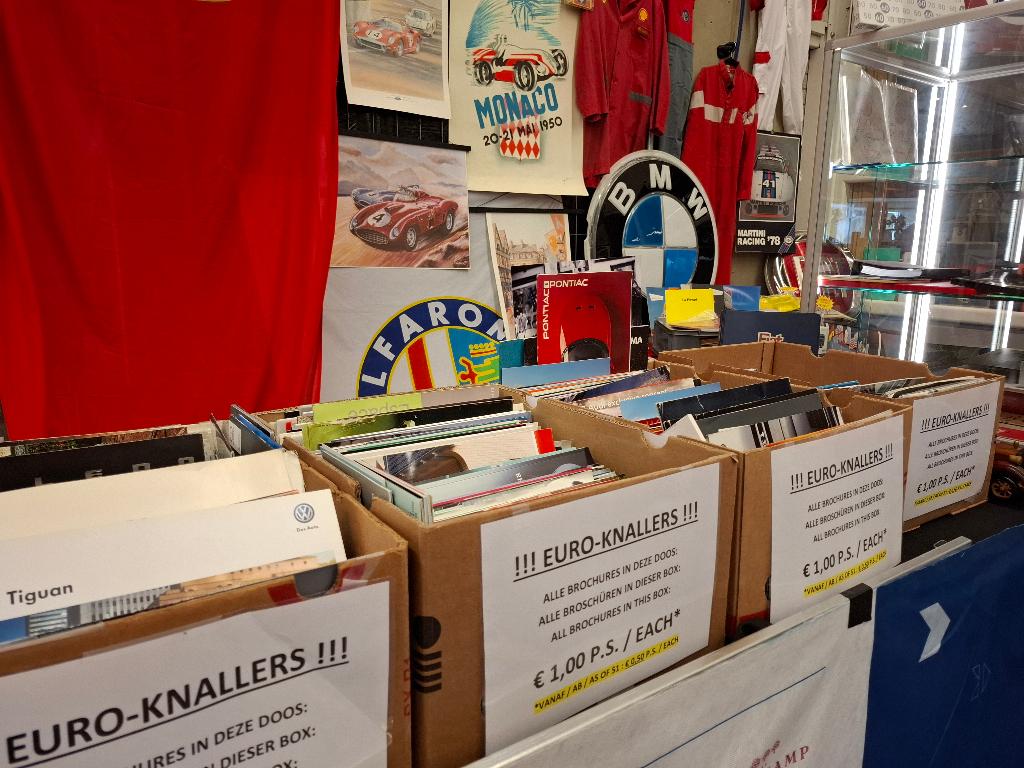 Zaterdag 30 mei 2026: 1 € knalfestijn!, Boeken, Auto's | Folders en Tijdschriften, Ophalen of Verzenden, Gelezen, Overige merken