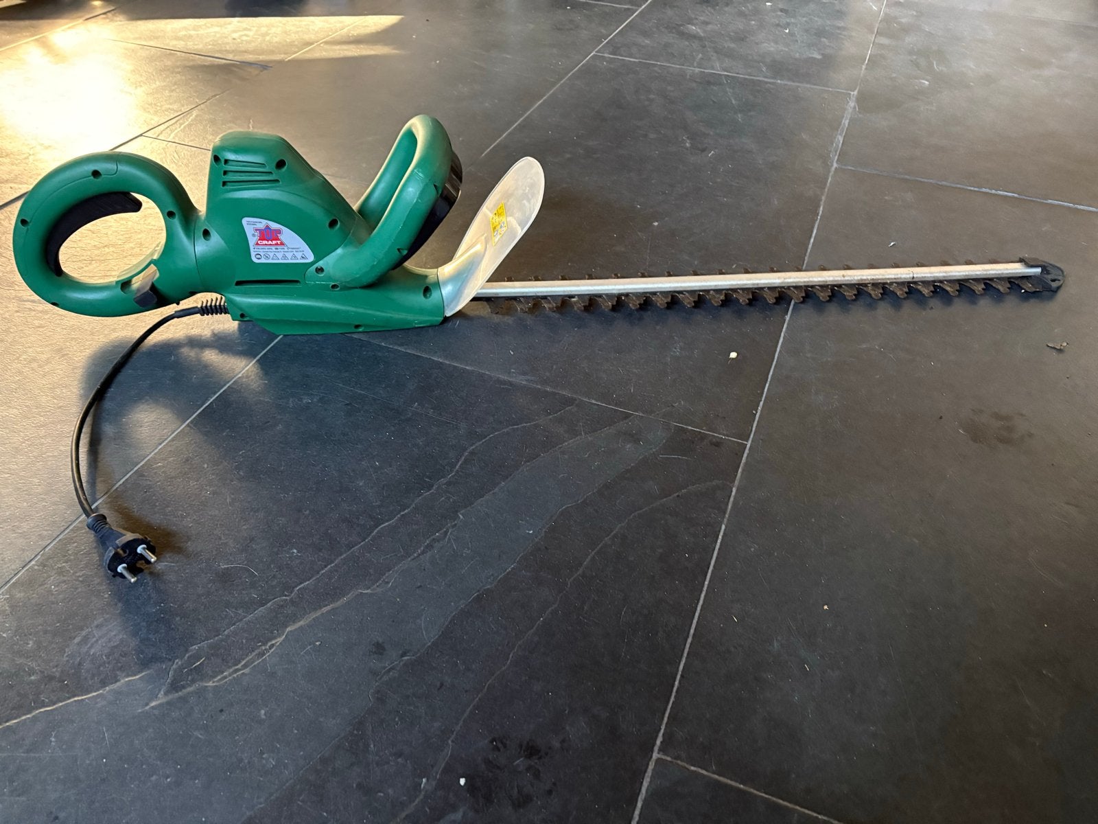 Elektrische heggenschaar - Groen, goed werkend, Tuin en Terras, Ophalen, Gebruikt, Elektrisch