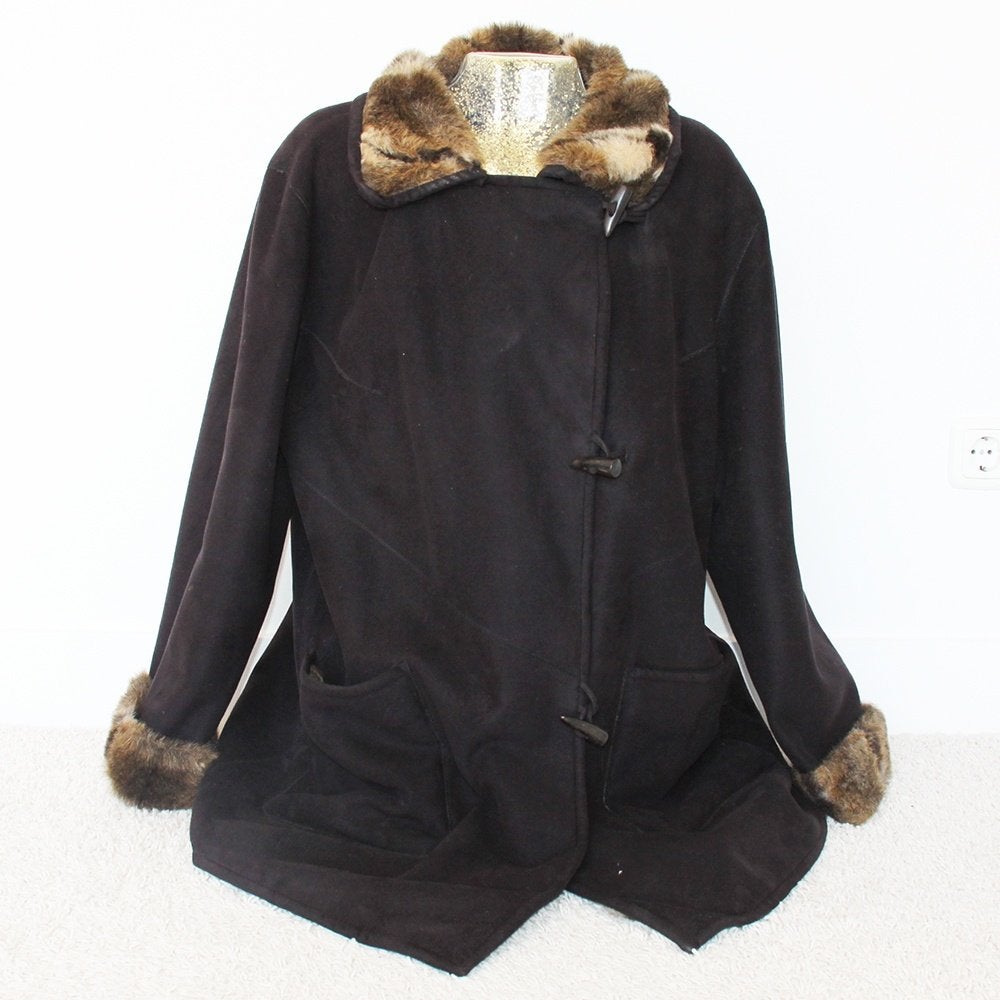 Prachtige Warme Fuchs Schmitt Jas (Maat 46) € 100,-, Kleding | Dames, Jassen | Winter, Zwart, Maat 46/48 (XL) of groter, Ophalen of Verzenden