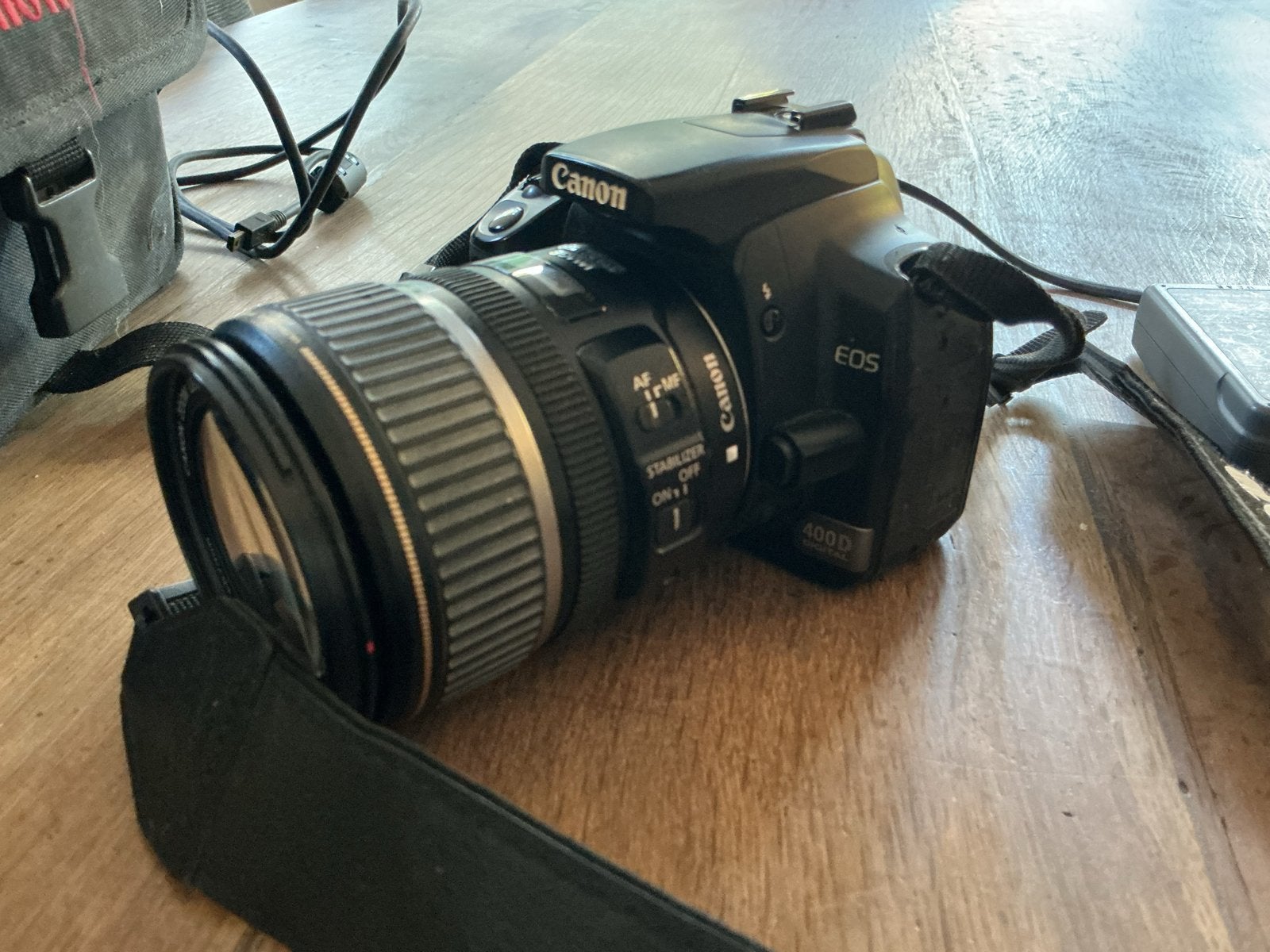 Canon EOS 400D Spiegelreflexcamera met EF-S 17-85mm lens