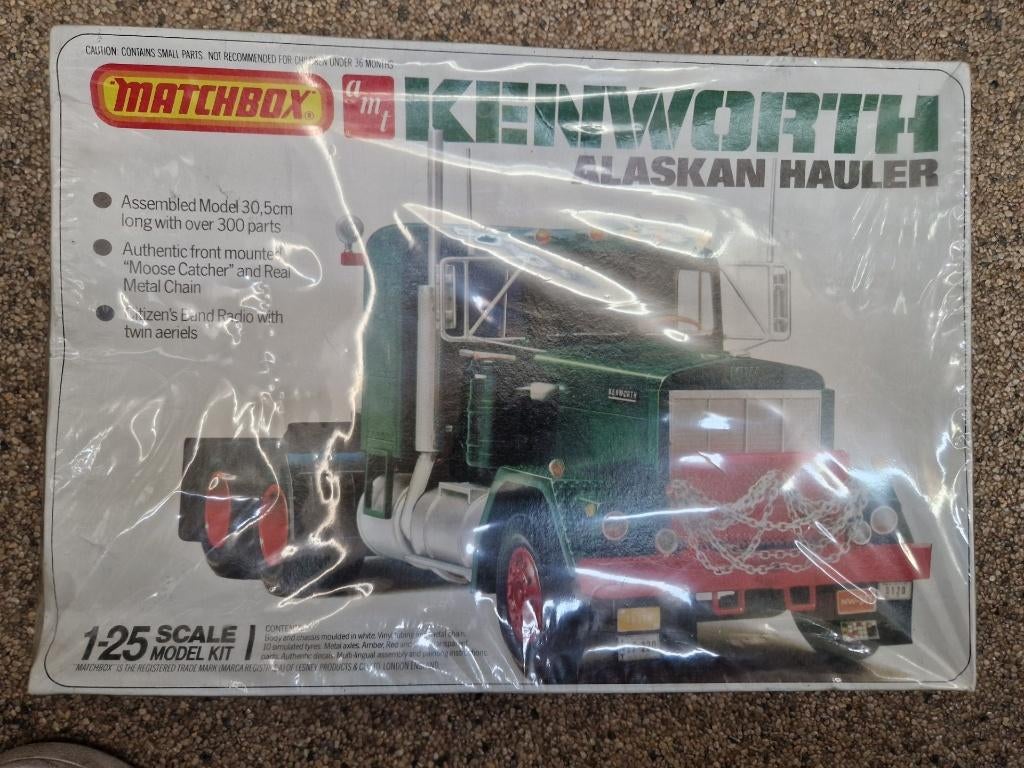 Kenworth alaskan hauler matchbox 1:25 NEW, Overige merken, 1:50 of kleiner, Auto, Nieuw