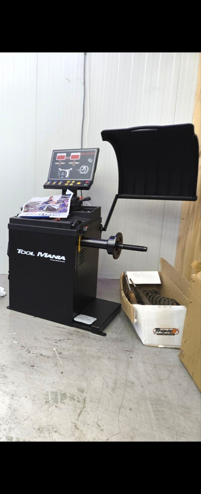 Tool Mania Bandenbalanceermachine, Ophalen, Gebruikt