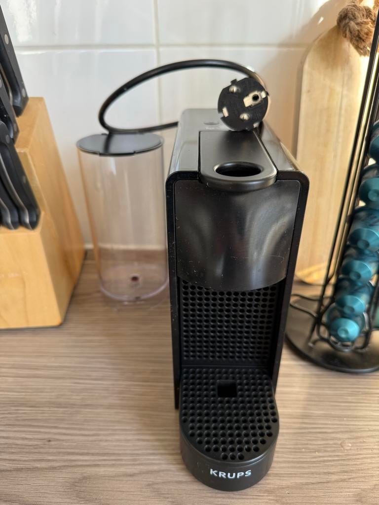 Nespresso Krups Essenza Mini - Zwart, Witgoed en Apparatuur, Koffiezetapparaten, Koffiemachine, Ophalen of Verzenden, Zo goed als nieuw
