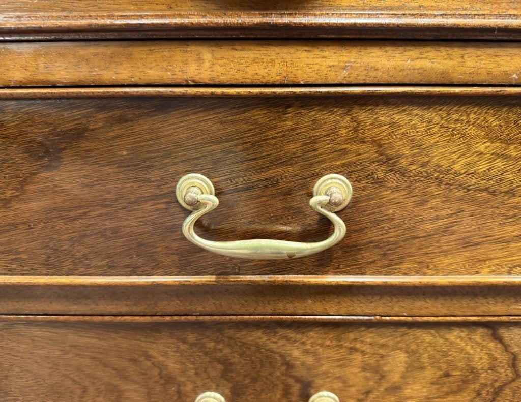 Foto 13 van Klassiek Engels Bureau met Bureaustoel