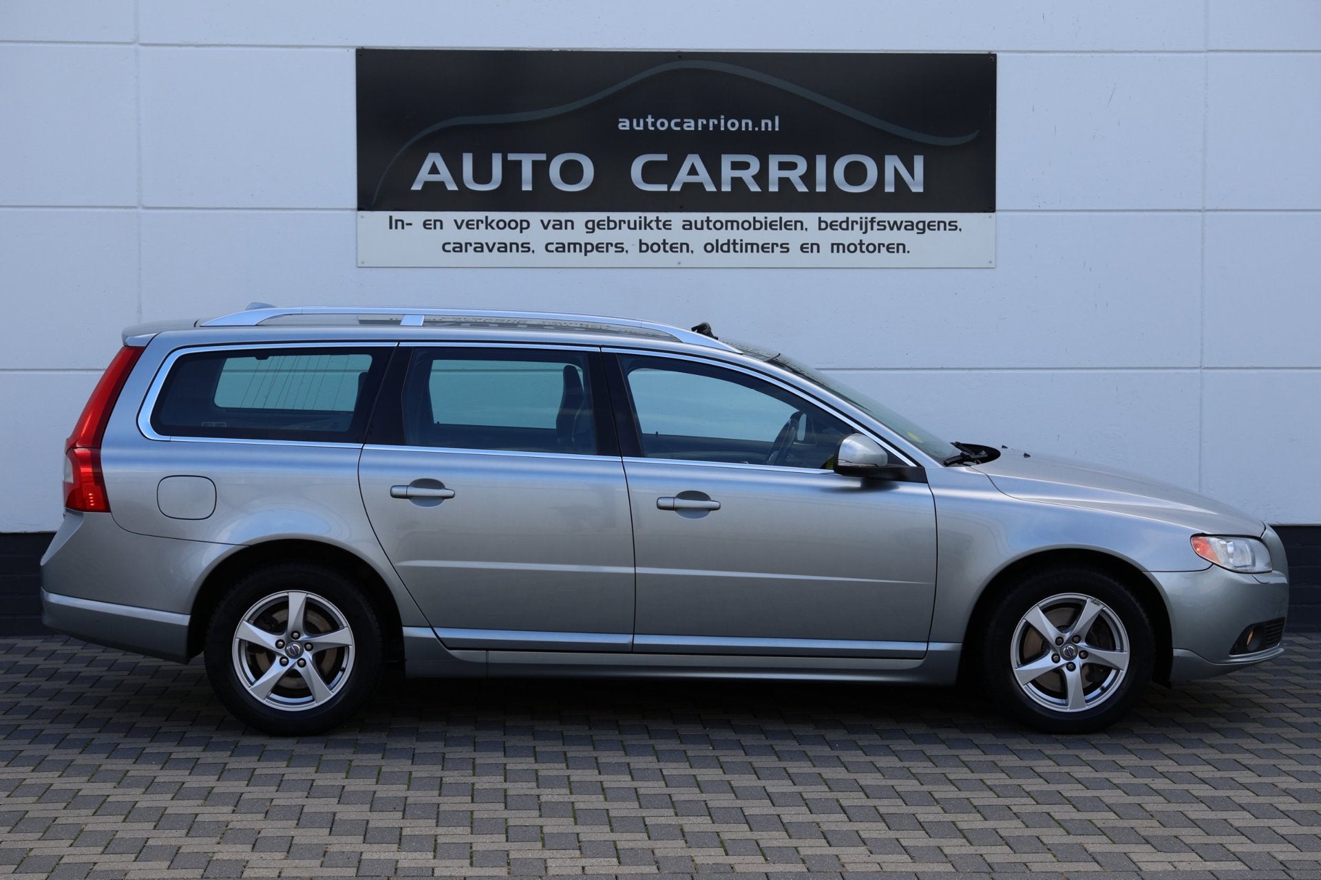 Volvo V70 2.0 D3 163PK Limited Edition Leder Navi NAP !, Euro 5, Automatische klimaatregeling, Gebruikt, Zwart