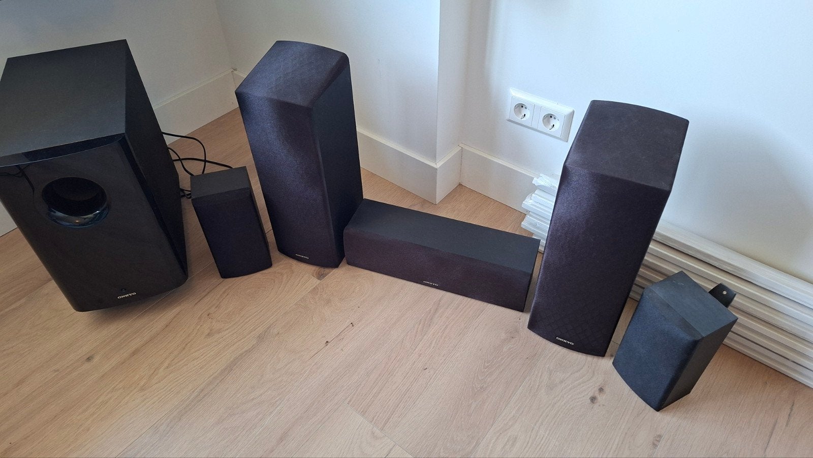 Speakerset Onkyo SKR-584, Dolby Atmos., Overige merken, 70 watt of meer, Ophalen of Verzenden, Zo goed als nieuw