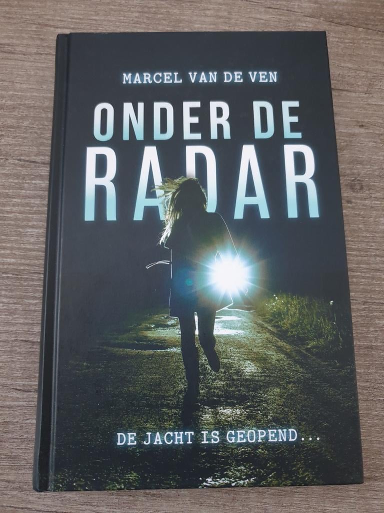 Onder de Radar - Marcel van de Ven, Ophalen of Verzenden, Gelezen, Marcel van de Ven