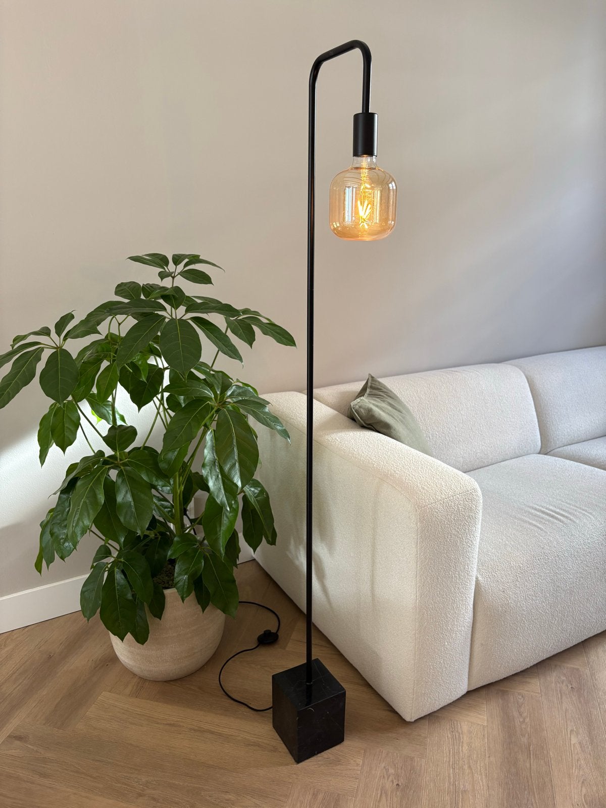 Stijlvolle vloerlamp met marmeren voet - 160 cm hoog op, Huis en Inrichting, Ophalen, E27 (groot), Zo goed als nieuw, Metaal