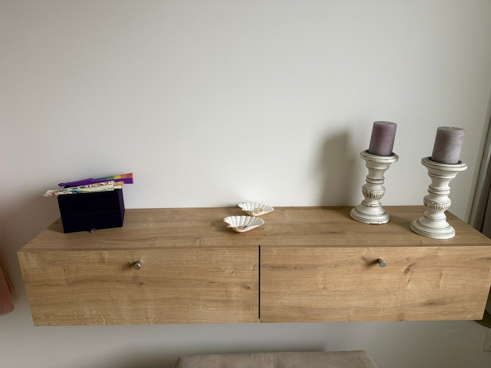Zwevend TV-meubel / Commode / Toilettafel - 25x32x134 cm, Ophalen, Gebruikt, 100 tot 150 cm, Minder dan 100 cm
