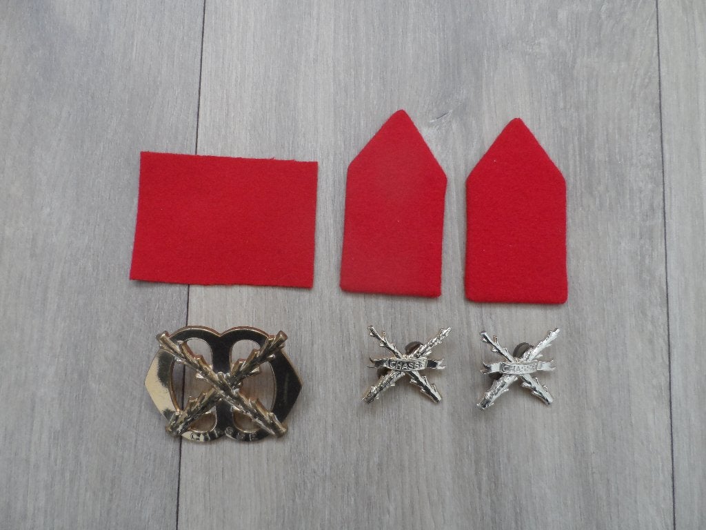 Kraagembleem + baretembleem Chassé set nw, Ophalen, Landmacht, Nederland, Embleem of Badge