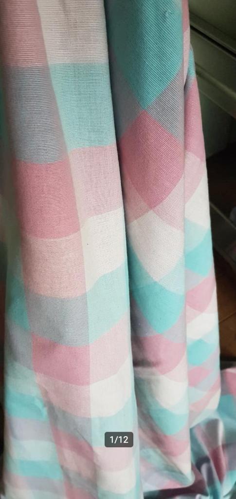kwaliteit gordijn frisse kleurtjes tocht zware stof 120 240, Zo goed als nieuw, Frisse kleurtjes zware luxe stof gordijn tocht