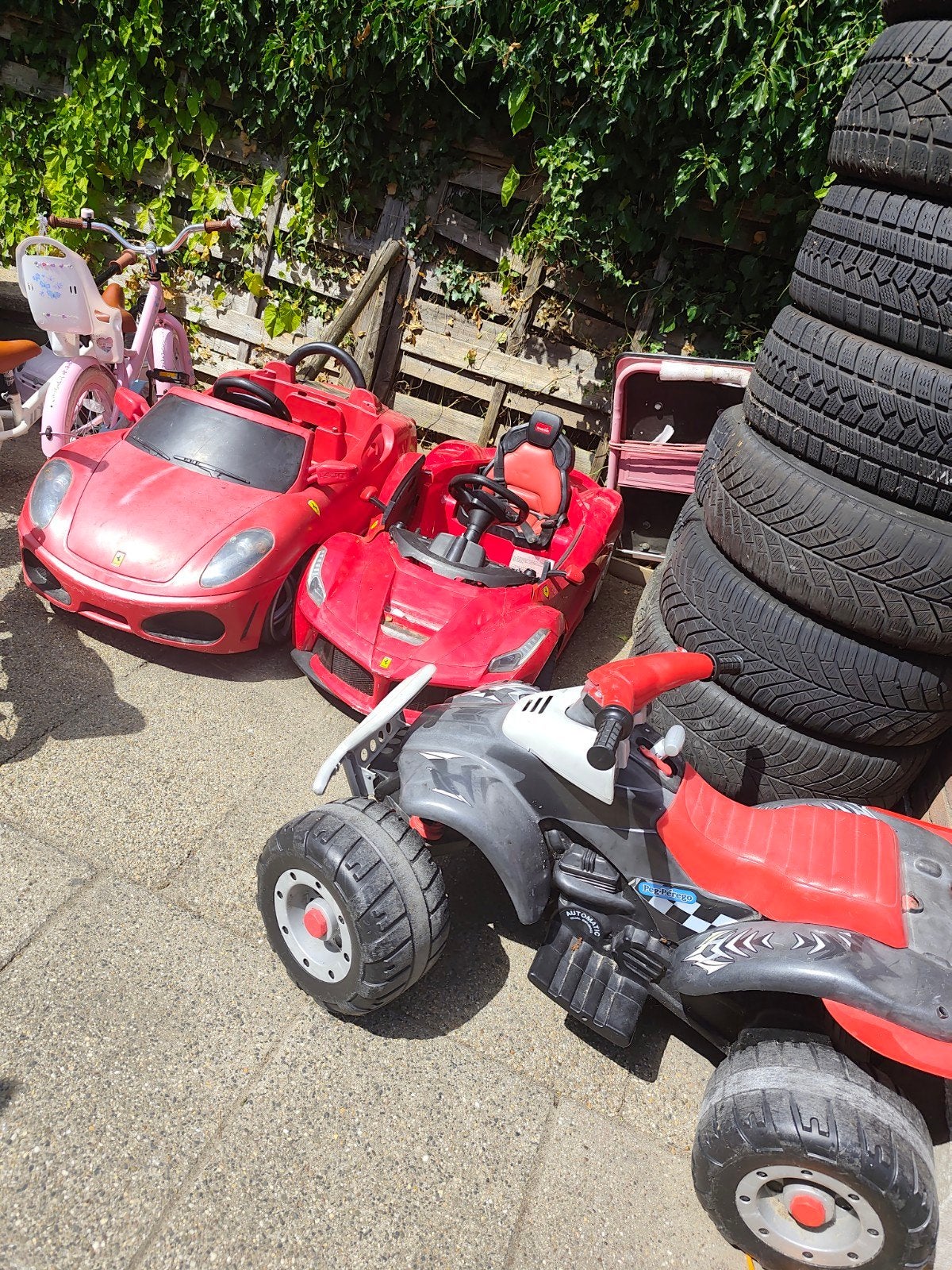 2 kinderauto's en een scooter, Ophalen, Gebruikt