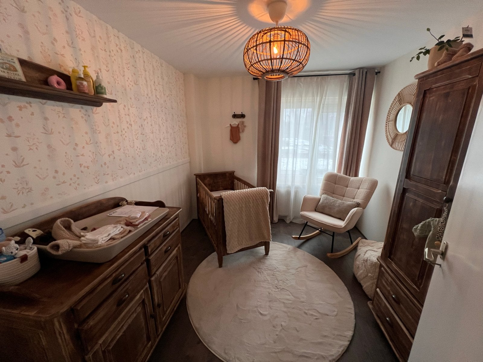Complete babykamer met ledikant, commode + wandplank en kast, Kinderen en Baby's, Ophalen, Gebruikt, Jongetje of Meisje