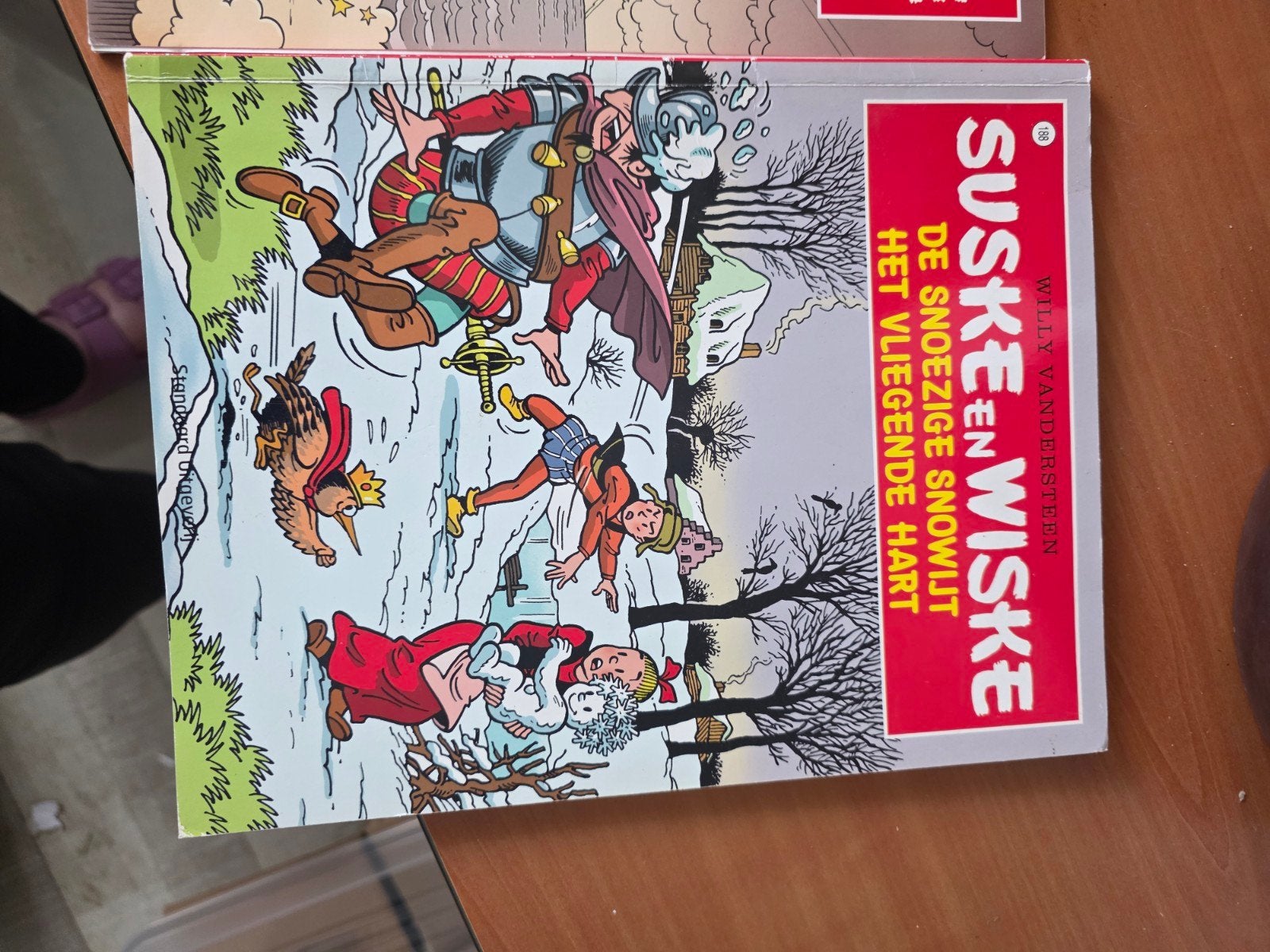 Suske en Wiske: Het Betoverende Boek & De Snoezige Snowit, Meerdere stripboeken, Ophalen of Verzenden, Zo goed als nieuw