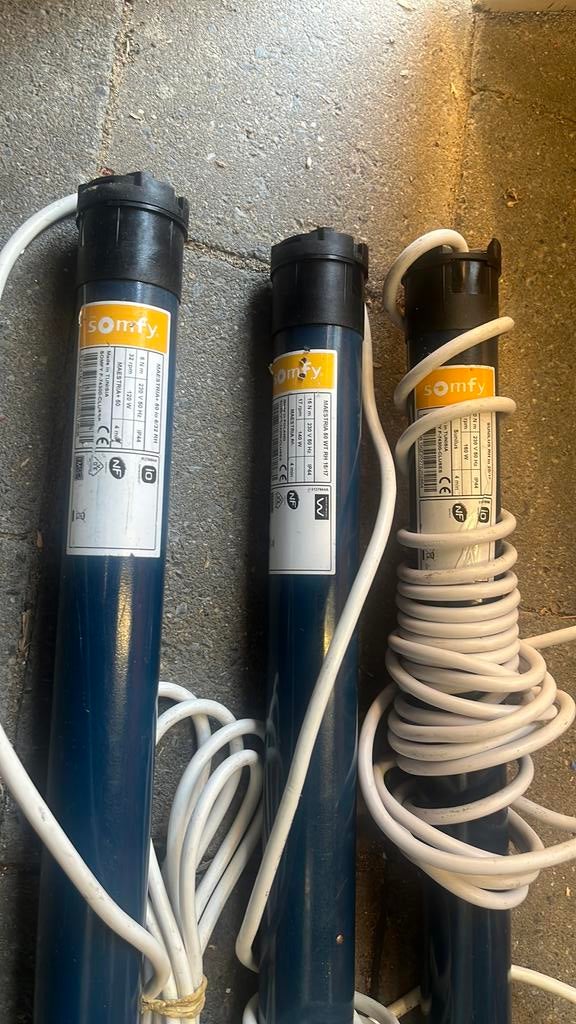 Somfy montoren, Doe-het-zelf en Verbouw, Rolluiken, Ophalen, Zo goed als nieuw, Wit, Minder dan 100 cm