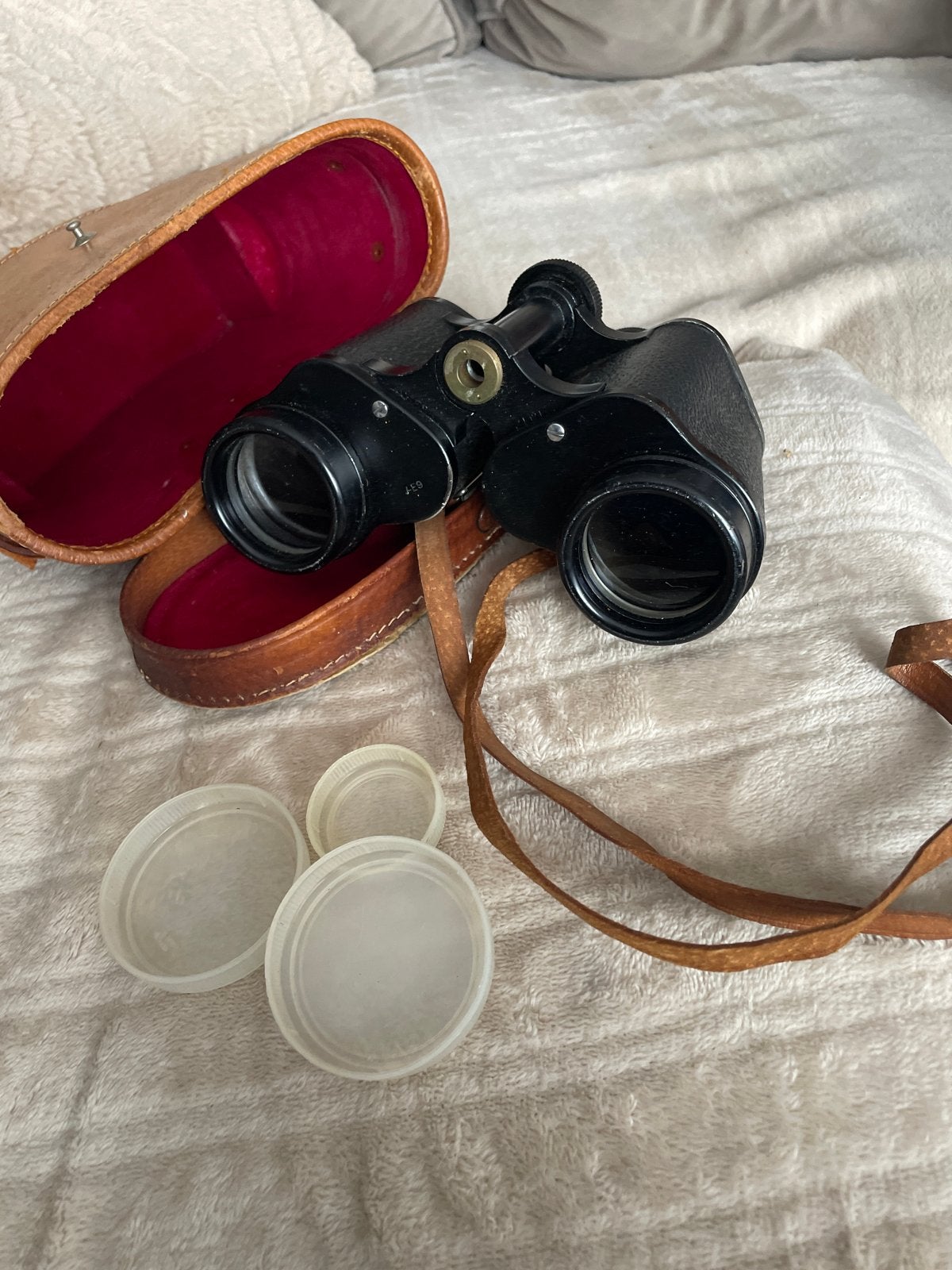 Vintage Bruco 8x40 verrekijker met leren tas, Gebruikt, 8 tot 12x, Met hoes of tas, Porro (met knik)
