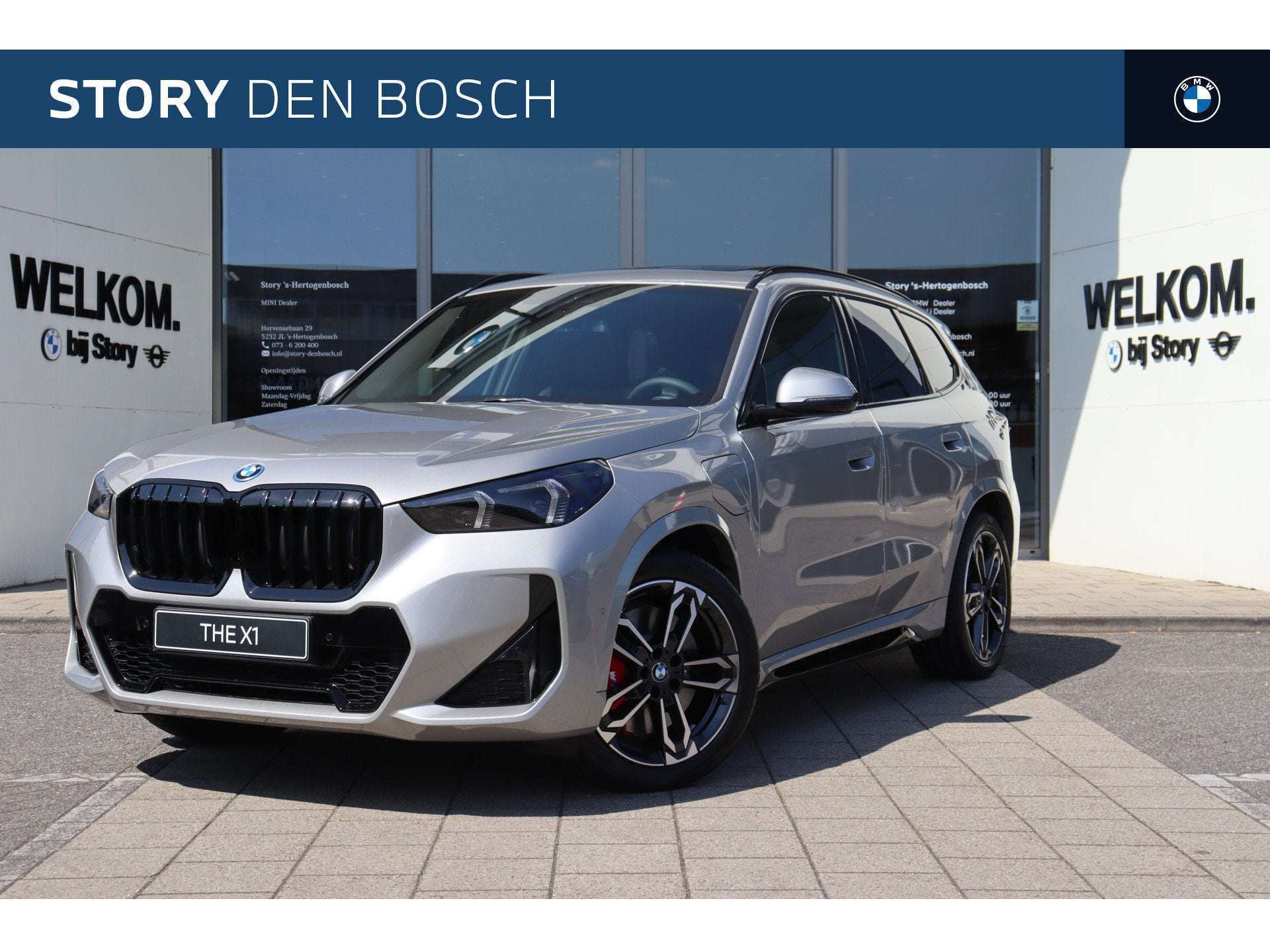 BMW X1 xDrive25e M Sport Automaat / Panoramadak / Trekhaak /, Auto's, Zwart, Zwart, Leder, Bedrijf