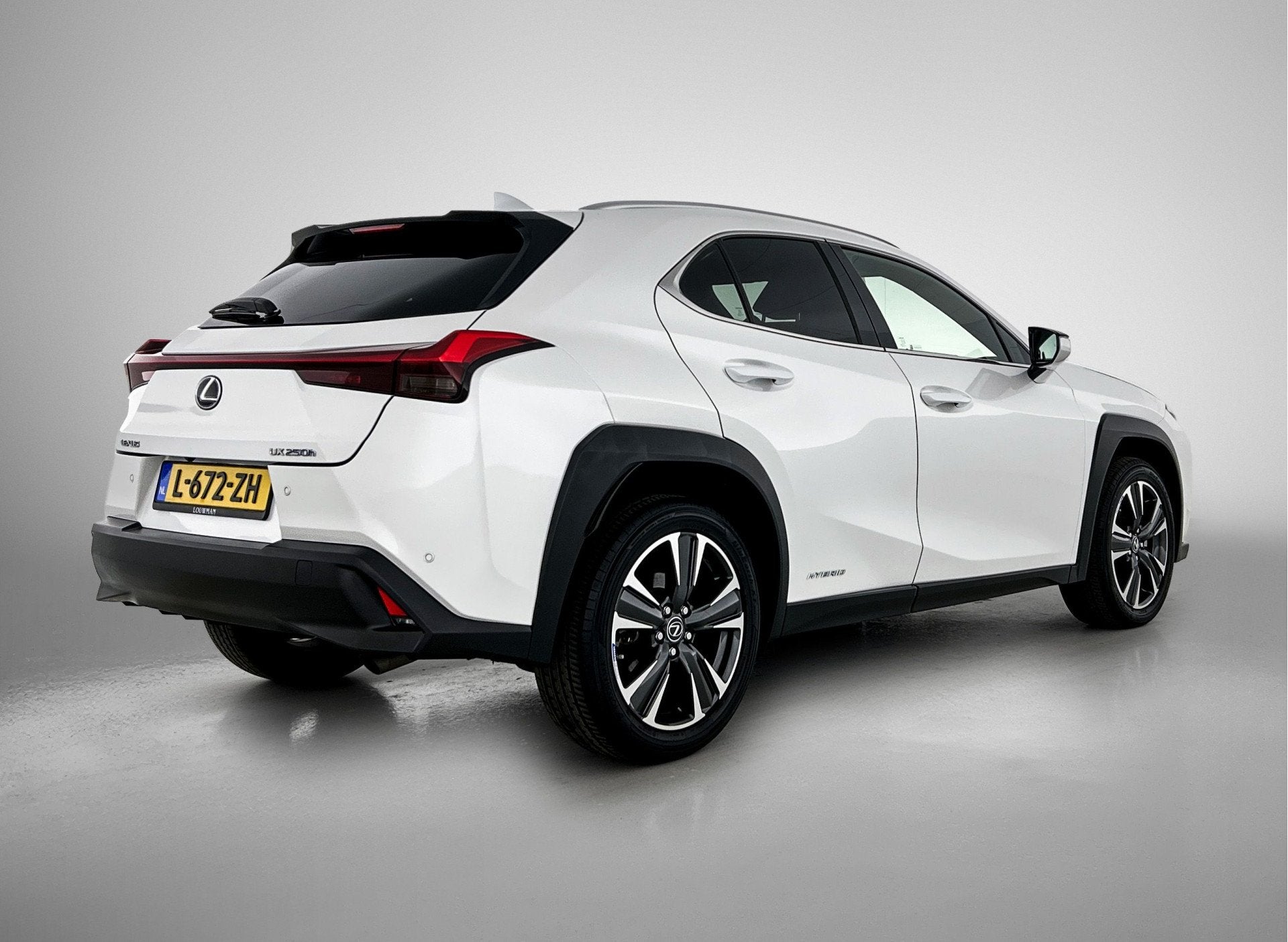 Lexus UX 250h Business Line | Stoelverwarming | Stuurverwarm, Auto's, 12 maanden, Gebruikt, 4 cilinders, Alcantara