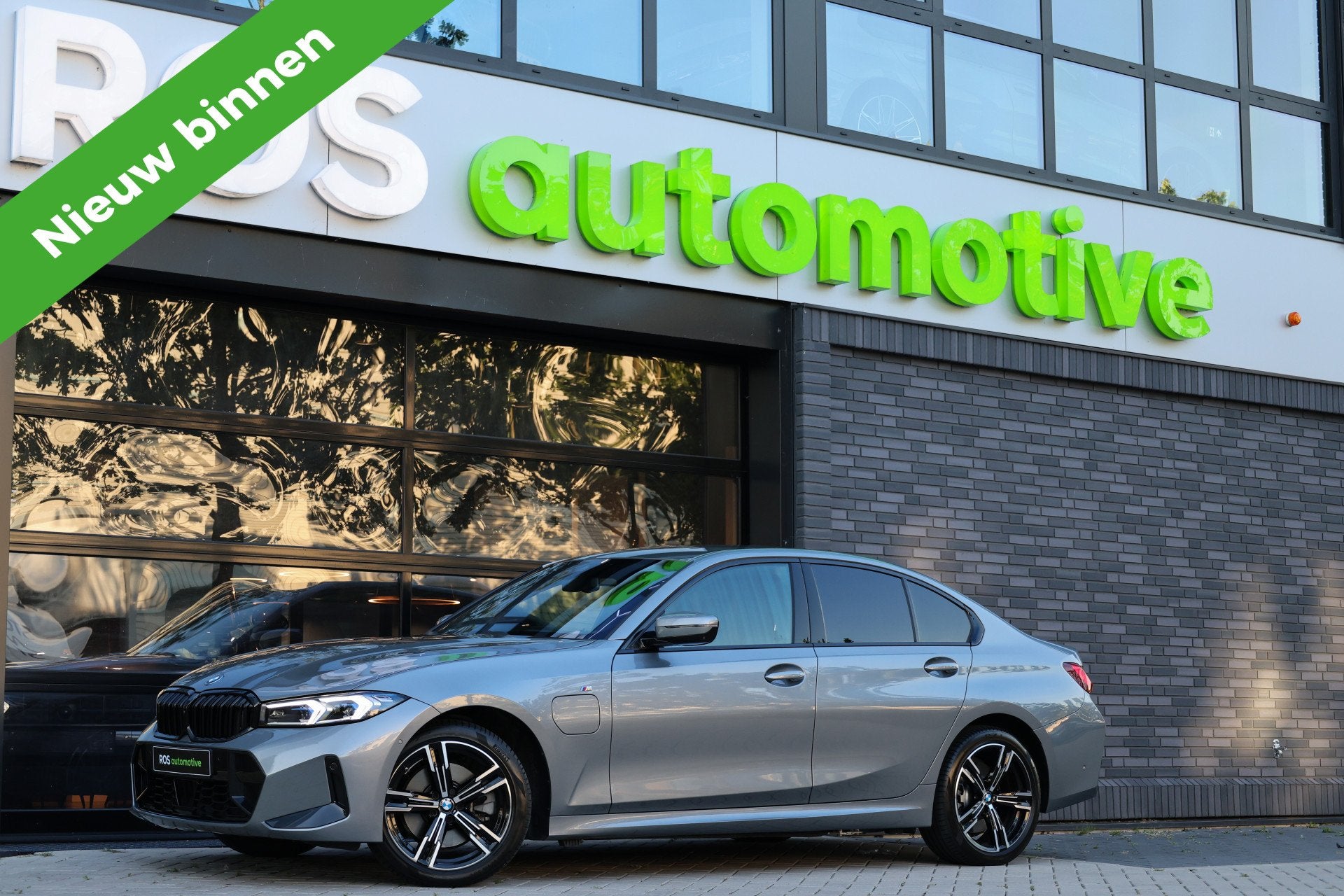 BMW 3-serie 330e M-SPORT | BTW | ACC | MEMORY | HUD | LED |, Auto's, Achterwielaandrijving, Gebruikt, Zwart, 4 cilinders