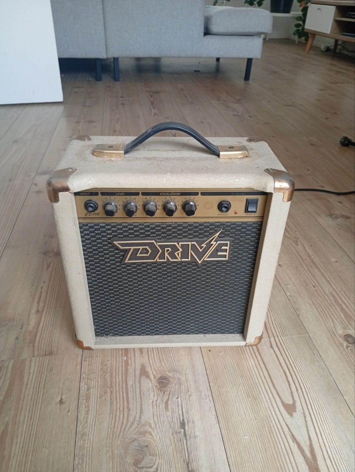 Drive CD-100 Gitaarversterker - Compact en Krachtig, Muziek en Instrumenten, Ophalen, Gebruikt, Gitaar, Minder dan 50 watt